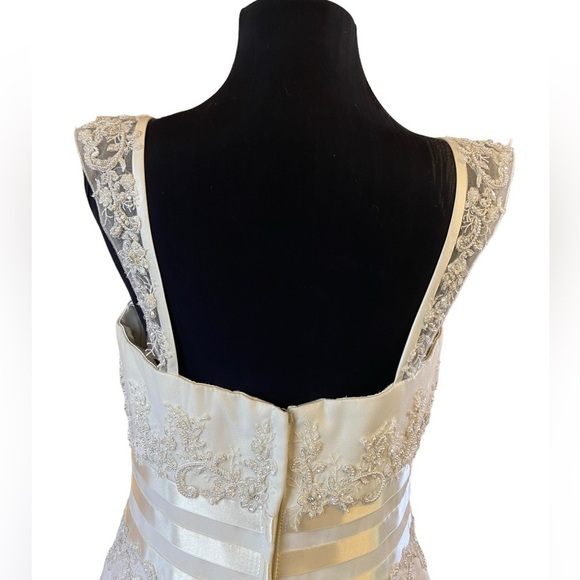 Oleg Cassini Collection David’s Bridal Ivory Lace Wedding Gown Sz 10 - Picture 5 of 16